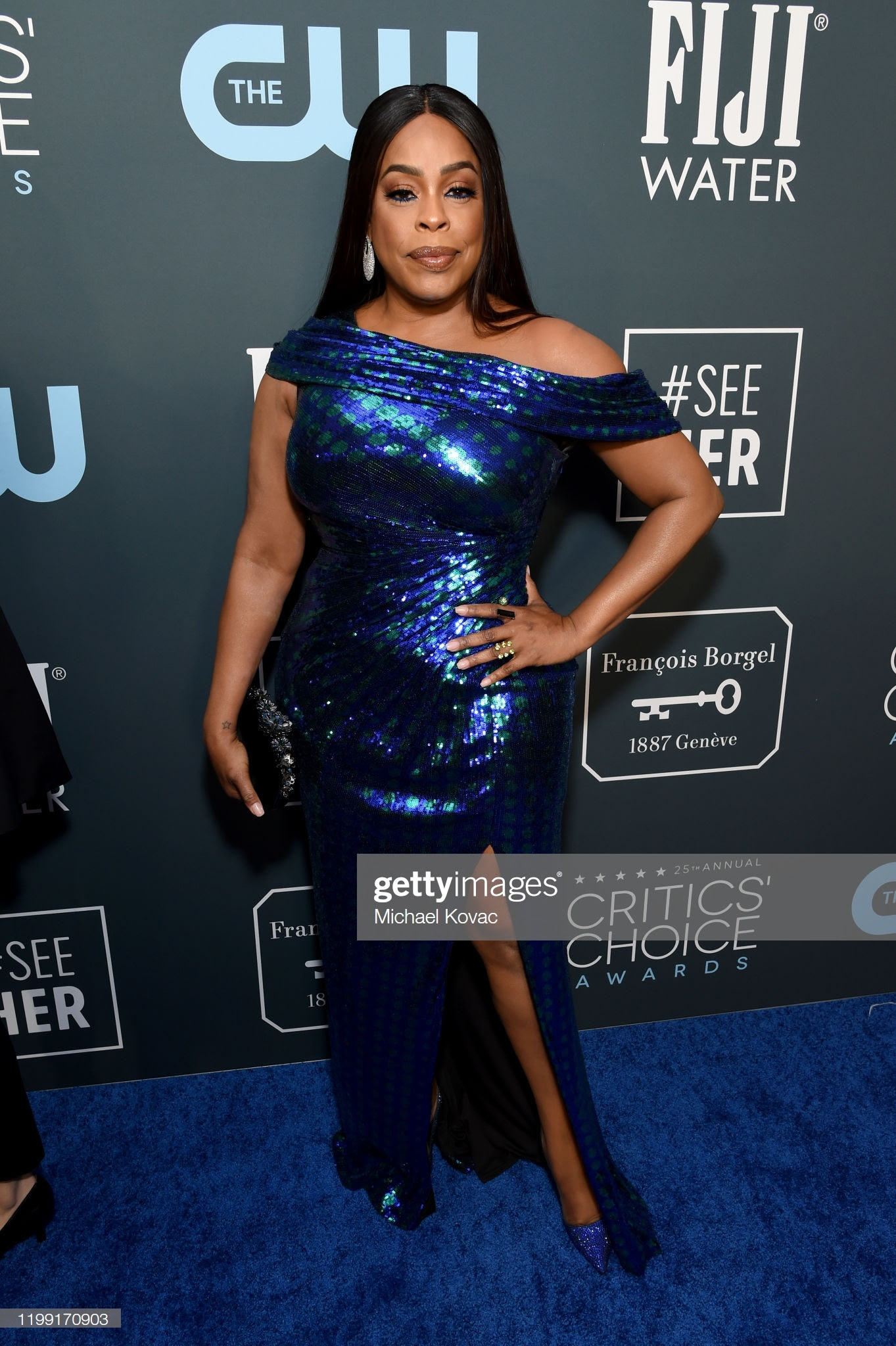 Jennifer Lopez y Emily,entre las celebrities que apostaron por Jimmy Choo en los Critics' Choice Awards 8988ae40 ee26 4ffb ad11 14d1c6e5fcea - Jennifer Lopez y Emily,entre las celebrities que apostaron por Jimmy Choo en los Critics' Choice Awards