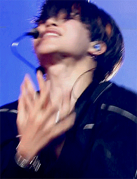 Park Jimin (BTS) Tumblr_p9a59895Di1tgb36so1_r1_400