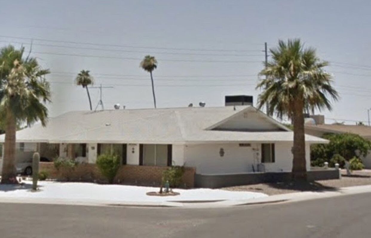 10349 W Caron Dr, Sun City, AZ 85351 active adult 55+ community wholesale house