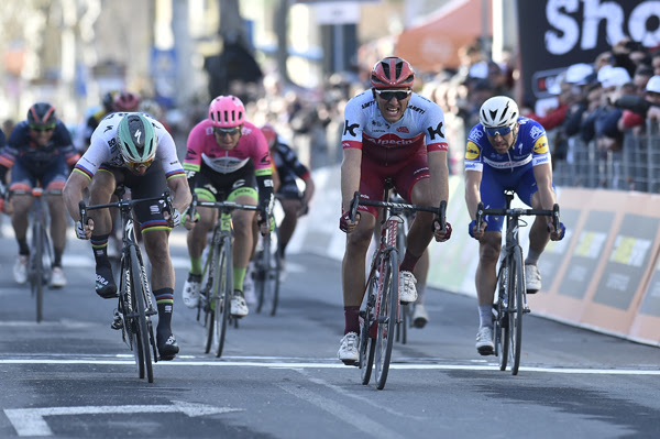 e4f26a1b e85d 4d57 babe 44917981ca70 CICLISMO: KITTEL VINCE LA TAPPA 6 DELLA TIRRENO ADRIATICO KWIATKOWSKI CONSERVA LA MAGLIA AZZURRA