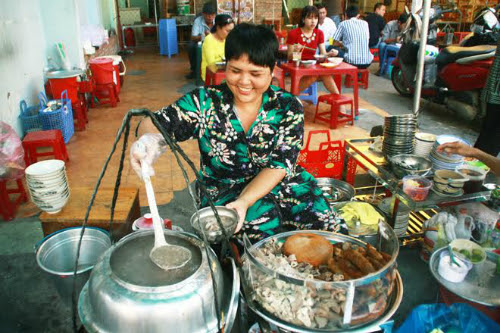 ganh-chao-long-hon-80-nam-o-sai-gon