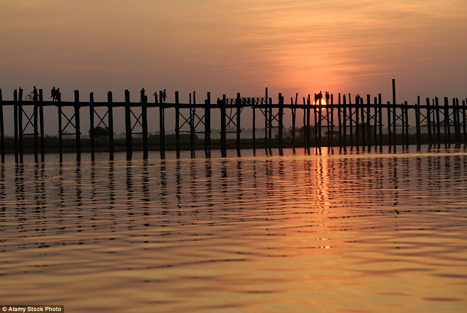 U-Bein Bridge