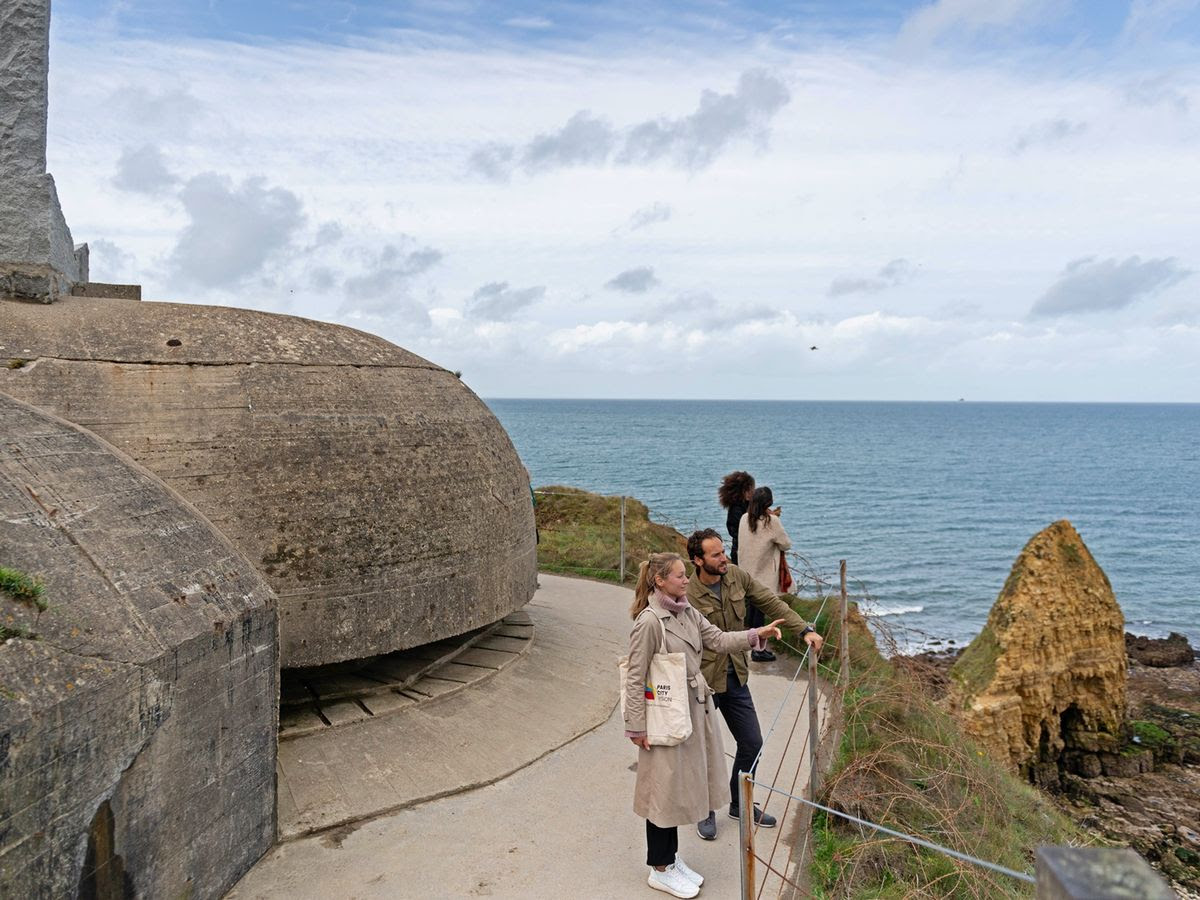 Normandy Day Trip from Paris with DDay Beaches, Caen Memorial Museum