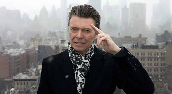 O que andava David Bowie a fazer com a sua idade?