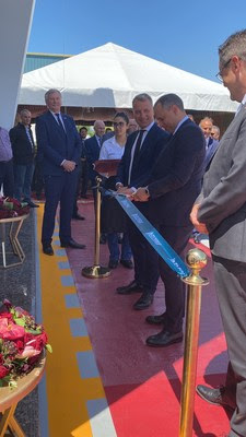 Ribbon cutting ceremony at Elopak Morocco. From the left: Norway's Consul General in Morocco, Bennet T. Kjeldsen; Elopak CEO, Thomas Körmendi; Minister of Industry and Commerce, Ryad Mezzour; Norway's Ambassador to Morocco, Sjur Larsen Ribbon cutting ceremony at Elopak Morocco. From the left: Norway's Consul General in Morocco, Bennet T. Kjeldsen; Elopak CEO, Thomas Körmendi; Minister of Industry and Commerce, Ryad Mezzour; Norway's Ambassador to Morocco, Sjur Larsen