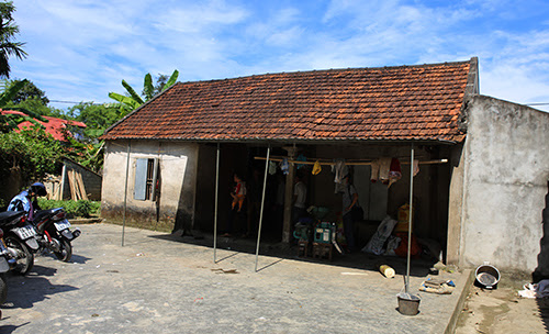Ngôi nhà của vợ chồng ông Hoàng Văn Vinh ở xóm Yên Xuân, xã Võ Liệt. Ảnh: Nguyễn Hải.
