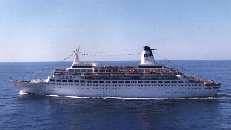 La croisiere, les navire...d'Hier Legendarycruiseship35-800x450