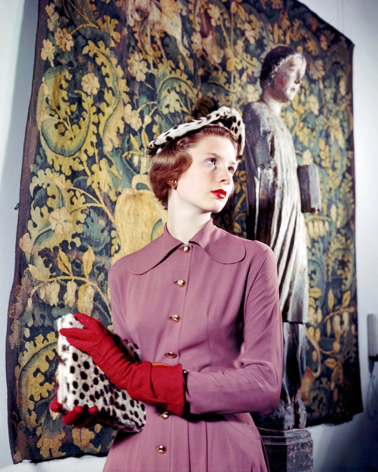 Женщины 1940 годов. 40е годы мода. 1940-Е мода. Женская мода 1940-х. Мода 1940-х в Англии.