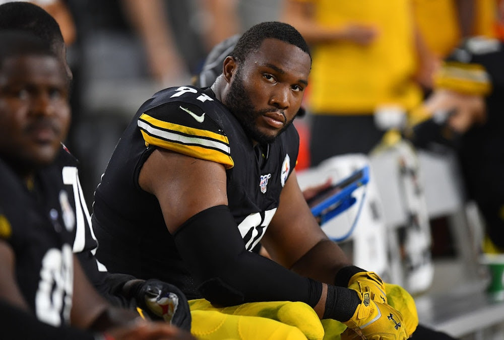 Steelers Player Won’t Kneel For Anthem: ‘Screw Anybody’ Who Has A ‘Problem With That’; Talks Of Immigrant Grandmother