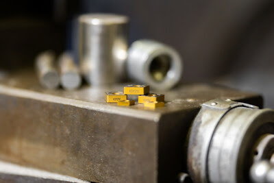Kennametal Inc., a leader in metal-cutting tools and solutions, has introduced a new, higher performance turning grade with an advanced coating technology. KCP25C with KENGold™ is the first choice for metal-cutting inserts with improved wear and higher metal removal rates for steel-turning applications. Kennametal Inc., a leader in metal-cutting tools and solutions, has introduced a new, higher performance turning grade with an advanced coating technology. KCP25C with KENGold™ is the first choice for metal-cutting inserts with improved wear and higher metal removal rates for steel-turning applications.