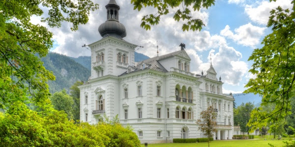 [Image: grubhof-castle-austria=600x300.jpg]