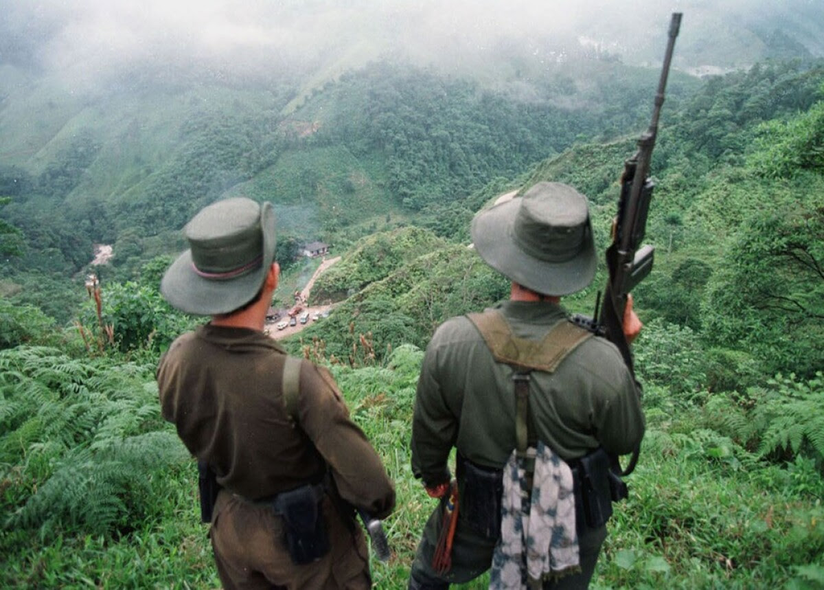 Guerrilleros de Farc en Caquetá durante 1998 : Archivo AFP.jpeg