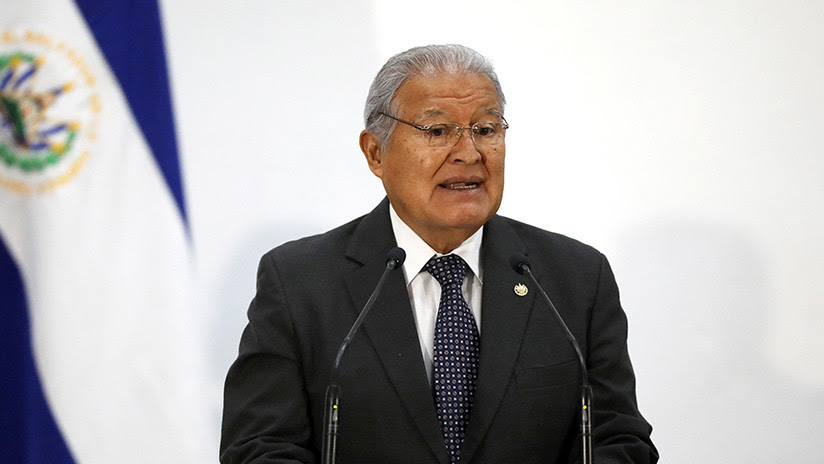 El presidente de El Salvador expresa su solidaridad con la caravana de migrantes que va hacia EE.UU.