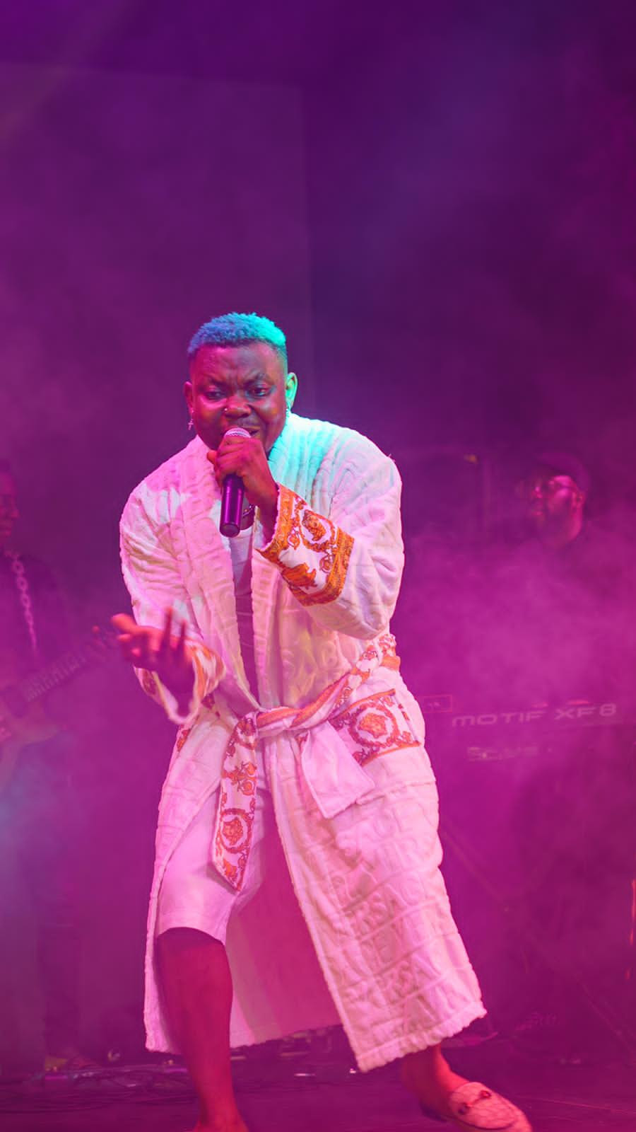 Olakira Hosts First Live Performance Listening Party; Performs 4play EP. 53 1d4bffbc cd87 8bd5 a2d2 8d5ca2cfcc5d