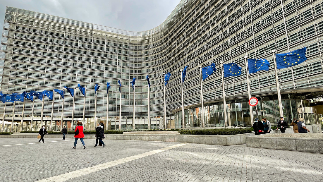Bruselas busca soluciones para la crisis de la energía: 140.000 millones de euros en impuestos a empresas y un ahorro del 10 % del consumo