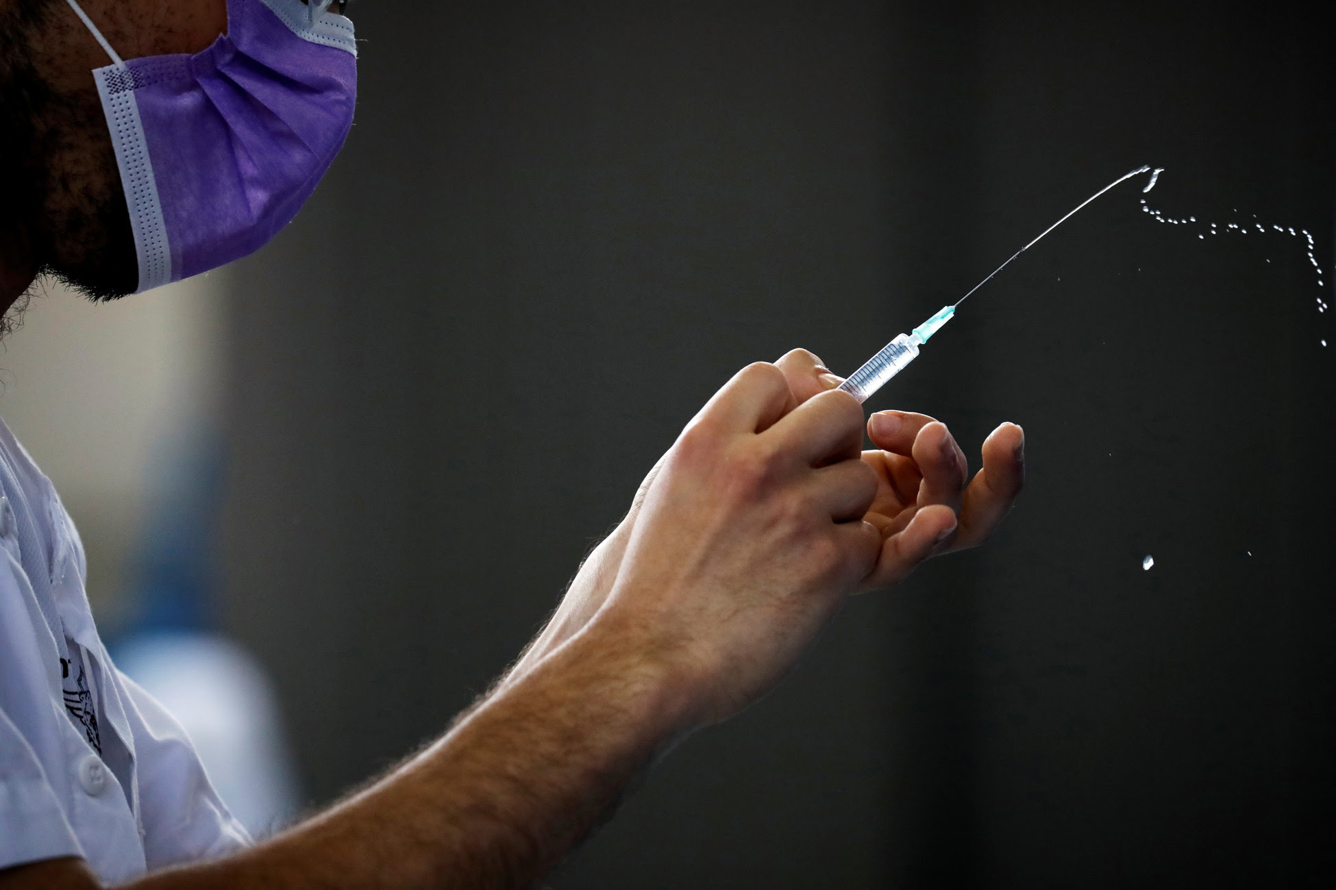 Εμβόλια: Ανοίγει η πλατφόρμα για τις ηλικίες 75 με 79 – Πως προχωρά το χρονοδιάγραμμα