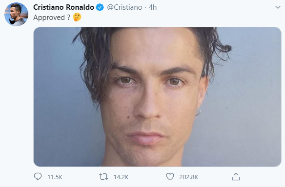 Cristiano Ronaldo shows off his new look 
