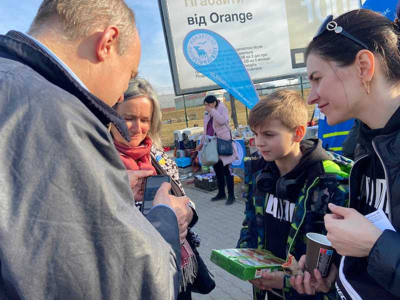 Meeting refugees at the Ukrainian border