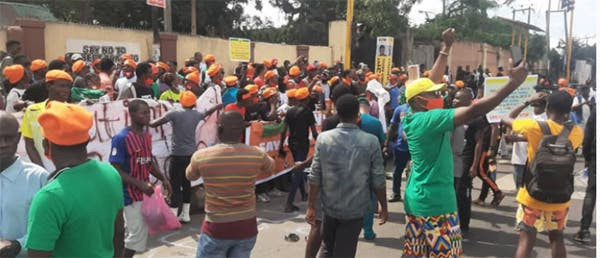 Over 30 arrested as #RevolutionNow protesters storm Lagos streets on Independence day to demand end to bad governance