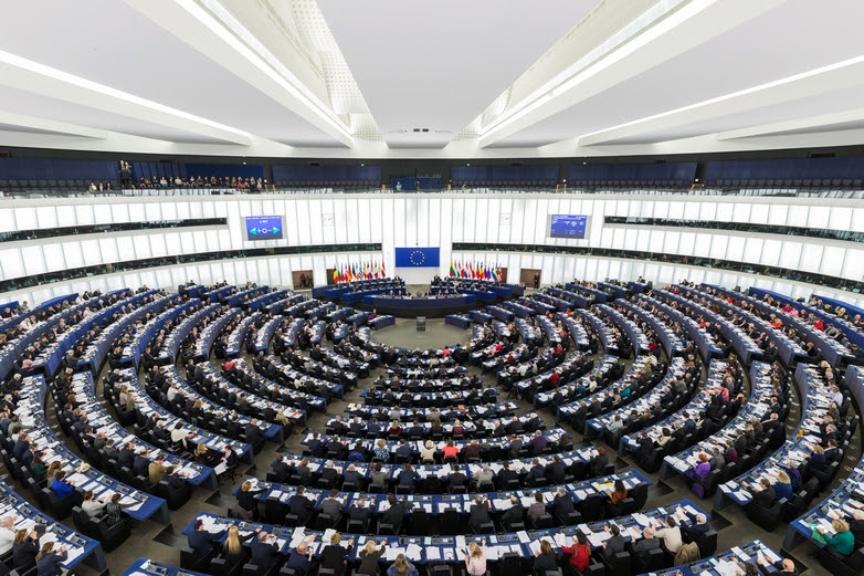 Une session plénière du Parlement européen à Strasbourg en 2014 - Crédits : David Iliff / Wikimedia Commons CC BY-SA 3.0 Une session plénière du Parlement européen à Strasbourg en 2014 - Crédits : David Iliff / Wikimedia Commons CC BY-SA 3.0
