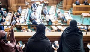 Germany: Court rules against hijab in courtrooms, smashes effort to “enshrine Sharia law in German legal system”