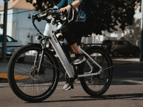 Electric Cars vs Bikes: What Are the Key Areas to Look at When it Comes To Sustainability?