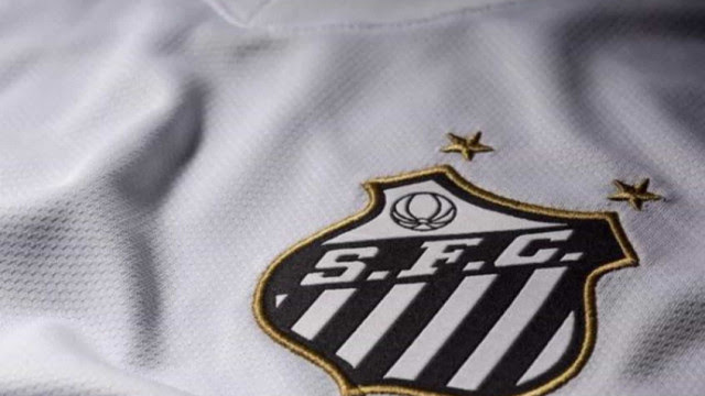 Presidente do Santos sofre pressão e recua sobre paralisação do futebol