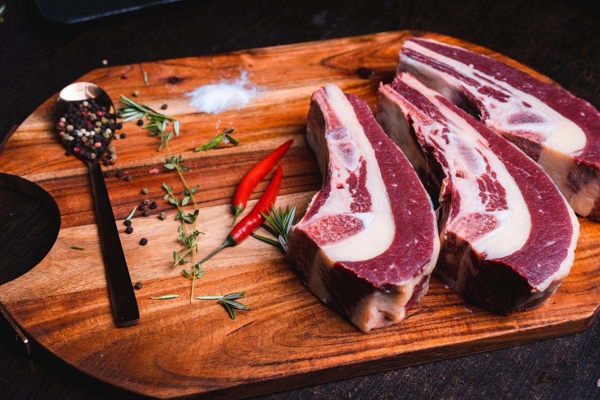 Tri Tip vs Brisket: Which Is the Best BBQ Meat?