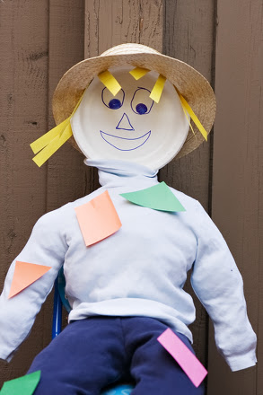 Kindergarten Holidays & Seasons Activities: Make a Mr. Shape Scarecrow