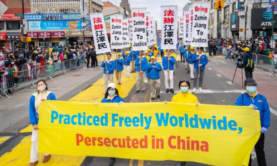 2,000 March in New York to Highlight Plight of Falun Gong Adherents in China