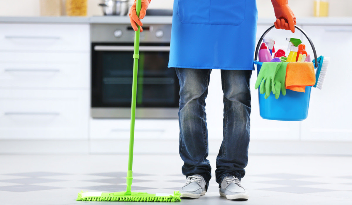 When should you hire professional cleaning services while moving out? | Housing News