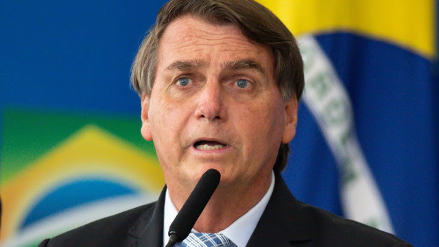 Bolsonaro diz que joga dentro da Constituição e lembra que tem limitação para decretar estado de sítio