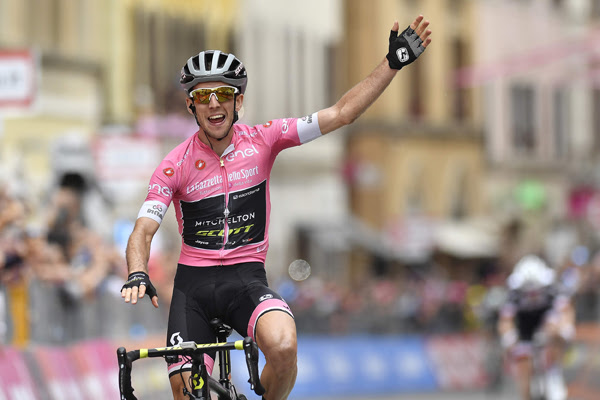 ec6ba983 5c10 48a6 8365 b68e0ce56bcb LA MAGLIA ROSA SIMON YATES HA VINTO LA TAPPA 11 DEL GIRO D’ITALIA