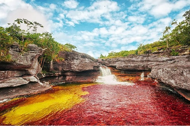 Vẻ đẹp không tin nổi của một dòng sông