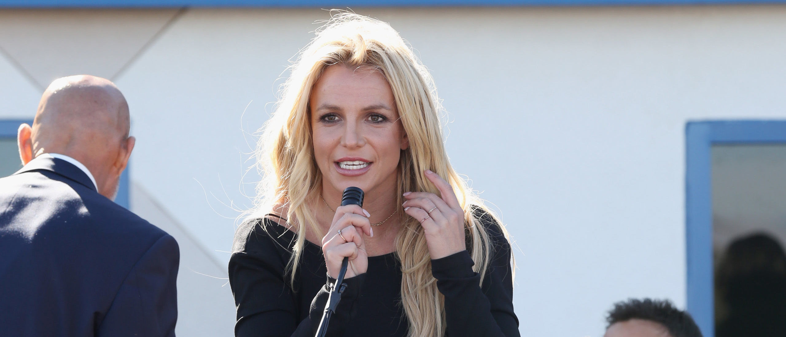 REPORT: Britney Spears Seems To Announce She’s Pregnant, Leaves Fans Perplexed