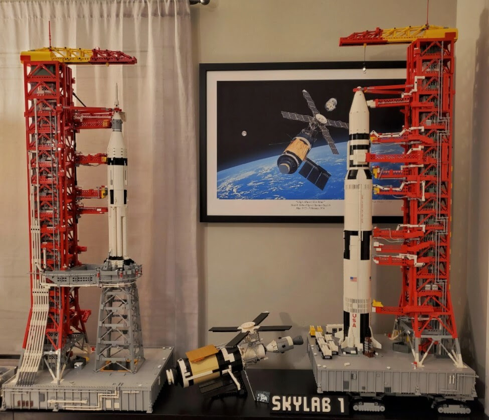 In r/nasa, Redditor Rockoholic109 showed off a 60,000-piece “Lego shrine to Skylab.” Major kudos. Here’s the Flickr with more pics of Rockoholic109’s beautiful creation. 