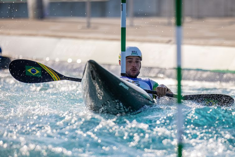 Miriam Jeske/COB Pepe Gonçalves dcategoria K1 da canoagem slalom. - avança às semifianis - Tóquio 2020