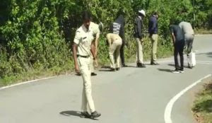 India: Two Muslims strew nails on road leading to Hindu pilgrimage site