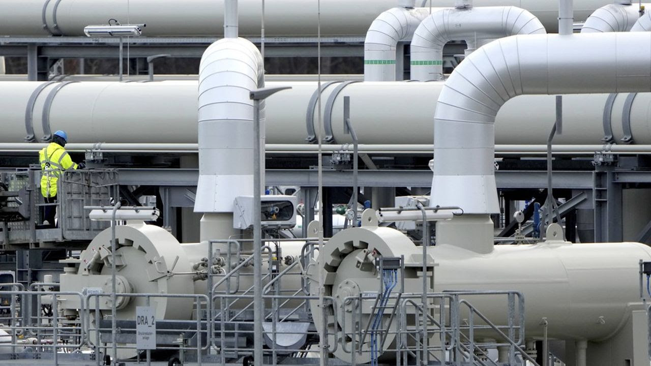 Os Vinte e Sete enviam 200 milhões de dólares por dia para a Gazprom, empresa pública que detém o monopólio das exportações russas de gás por gasoduto.