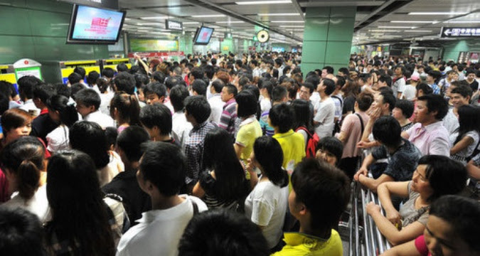 Crowded Guangzhou Metro