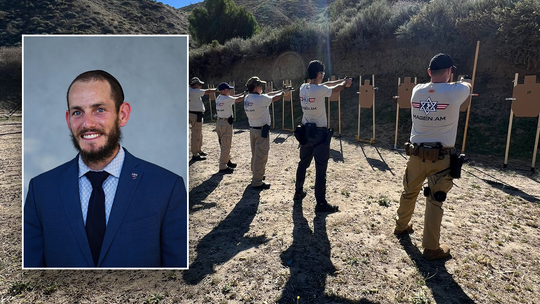 MMA-trained rabbi teaches guns, self-defense to Jewish community as Israel war rages