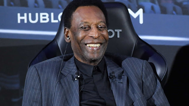 Filha diz que Pelé se recupera bem de cirurgia: 'Está de bom humor e sem dor'