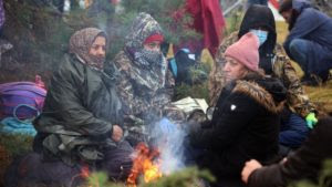 mujeres refugiadas frontera