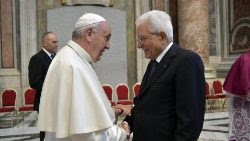 Papa Francesco e il Presidente Mattarella