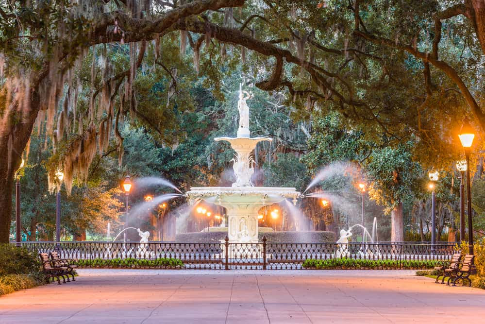 Whether you are staying at the planter’s inn or not, don’t miss out on dining at. 13 Incredibly Romantic Things to Do in Savannah for Couples