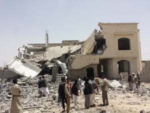 Destroyed_house_in_the_south_of_Sanaa_12-6-2015-3