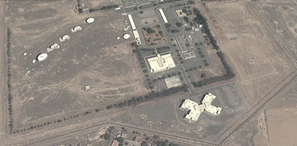 La base secreta británica utilizada para el espionaje de los cables submarinos está ubicada en Seeb, Omán.