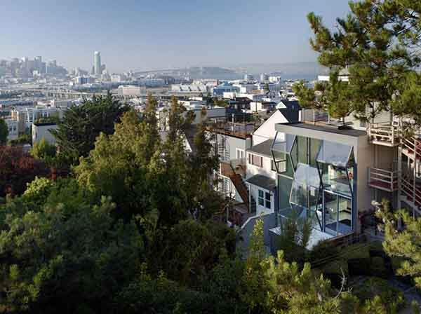 the-architects-completely-redesigned-this-san-fran-home-by-flipping-its-facade-remodeling-the-back-of-the-house-as-the-front-with-a-custom-built-glass-wall