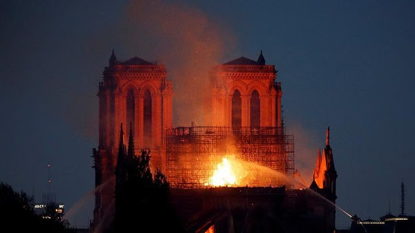 Notre Dame hay câu chuyện về quan điểm cá nhân và quyền phán xét - Ảnh 7.