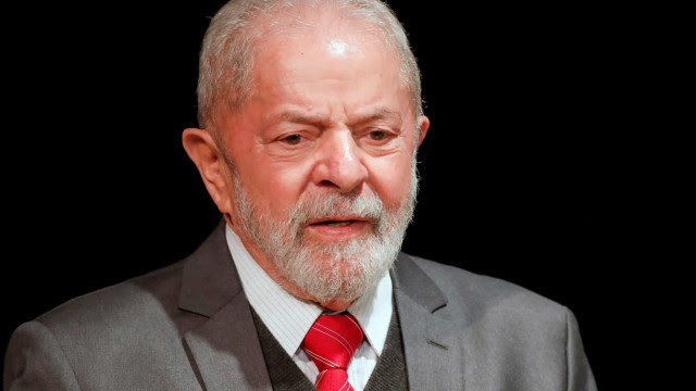 Lula: "o governo neste instante mais atrapalha do que ajuda"